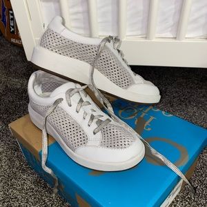 OTBT Joyce Grey Silver Sneakers